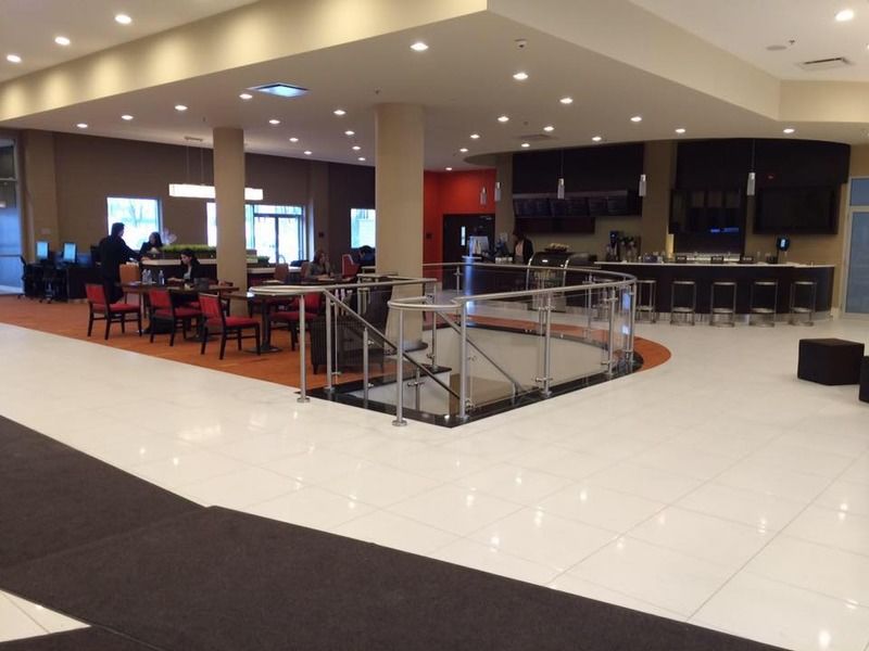 Hotel Courtyard By Marriott Montreal West Island/Baie D'Urfe Zewnętrze zdjęcie