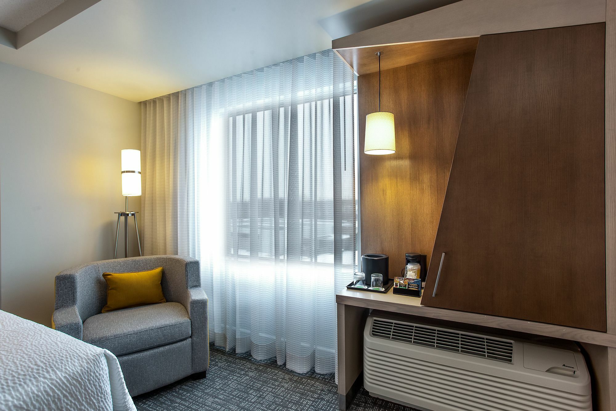 Hotel Courtyard By Marriott Montreal West Island/Baie D'Urfe Zewnętrze zdjęcie
